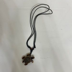 Adjustable turtle necklace